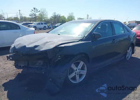 2014 Toyota Camry Se z USA, uszkodzony, nr VIN 4T1BF1FK3EU367945